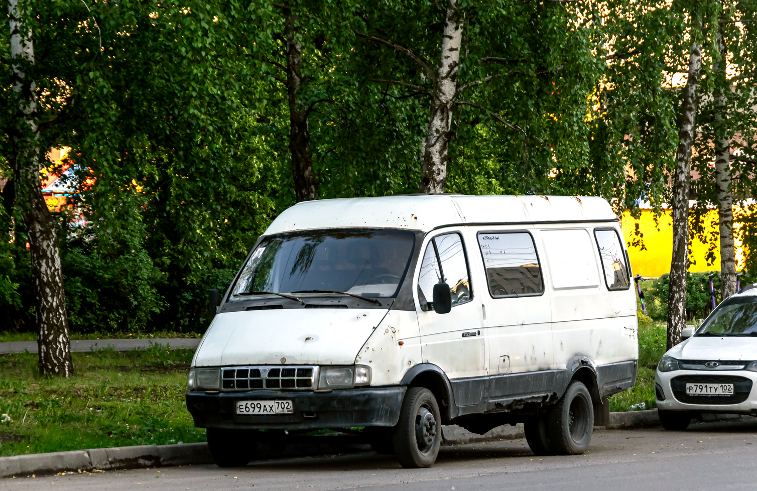 Башкортостан, ГАЗ-2705 № Е 699 АХ 702