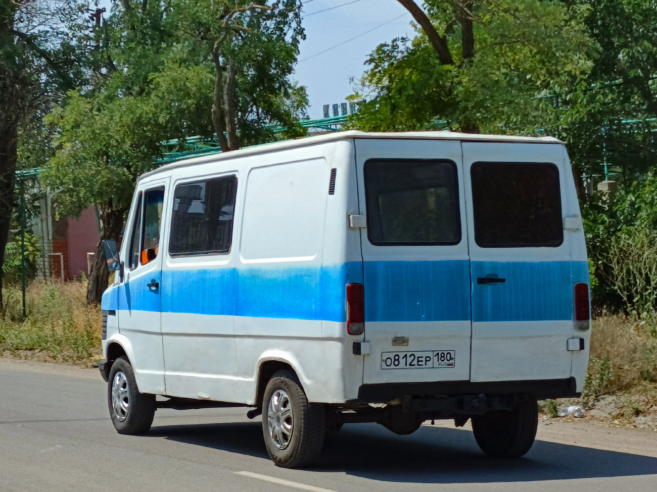 Донецкая Народная Республика, Mercedes-Benz 208D № О 812 ЕР 180