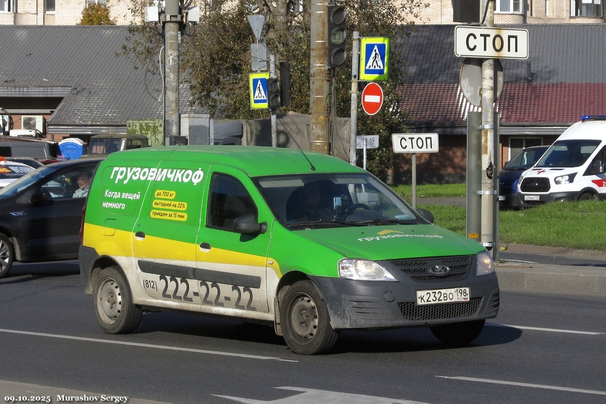 Санкт-Петербург, Lada Largus № К 232 ВО 198